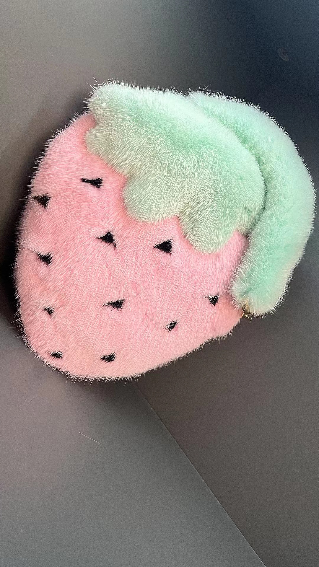 草莓卡通包水貂毛包包毛绒