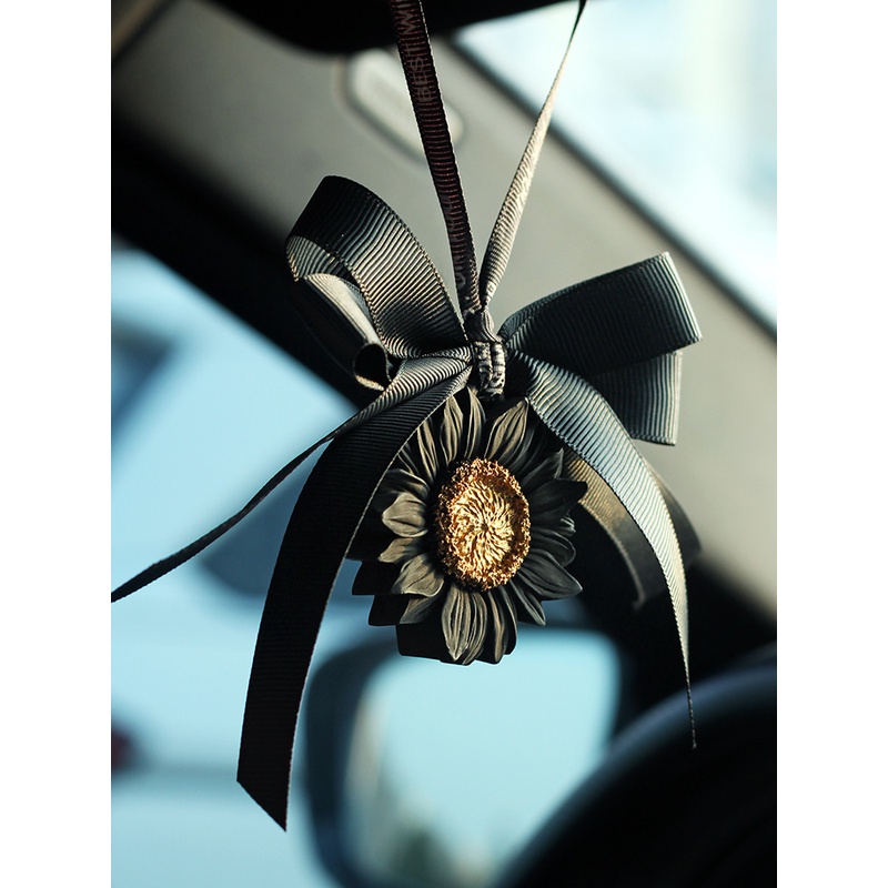 暮色十里向日葵汽车香熏挂件花黑吊坠车饰后视镜车挂男士香氛清新