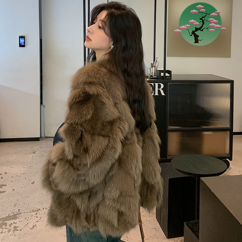 米汤家可可小姐海宁2025新款年轻狐狸毛皮草毛毛外套冬款皮毛一体