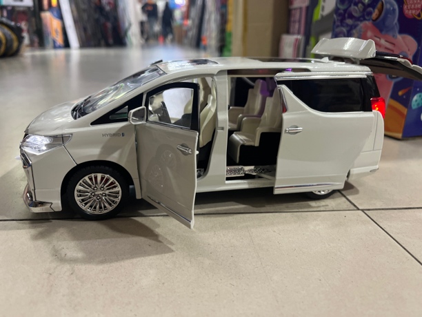 丰田埃尔法1:18合金车模仿真汽车模型儿童商务车高端玩具男孩礼物