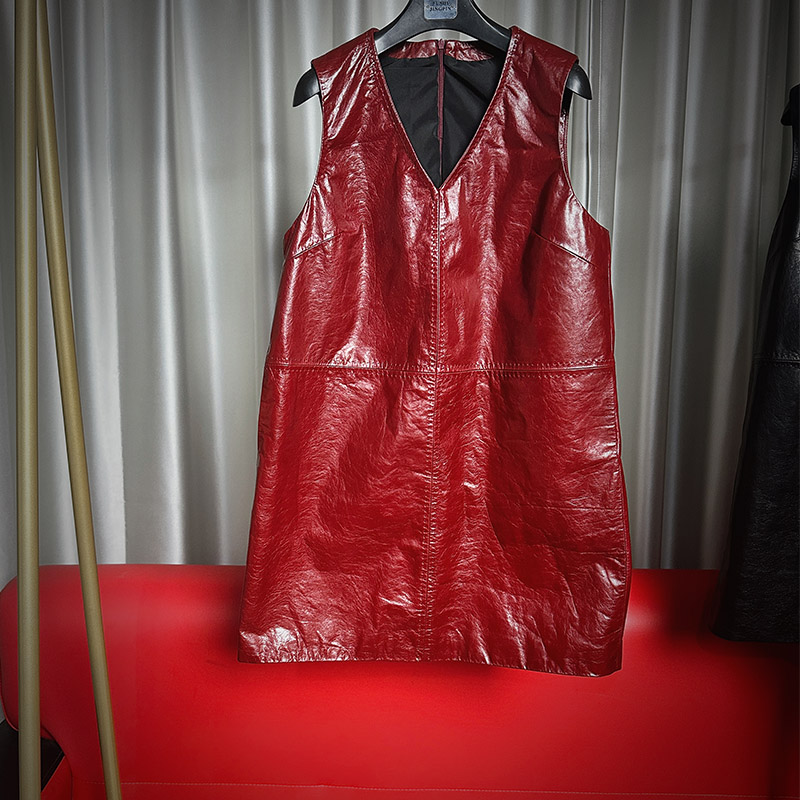 网红同款真皮复古植鞣牛皮背心连衣裙v领显瘦百搭裙子中长款潮