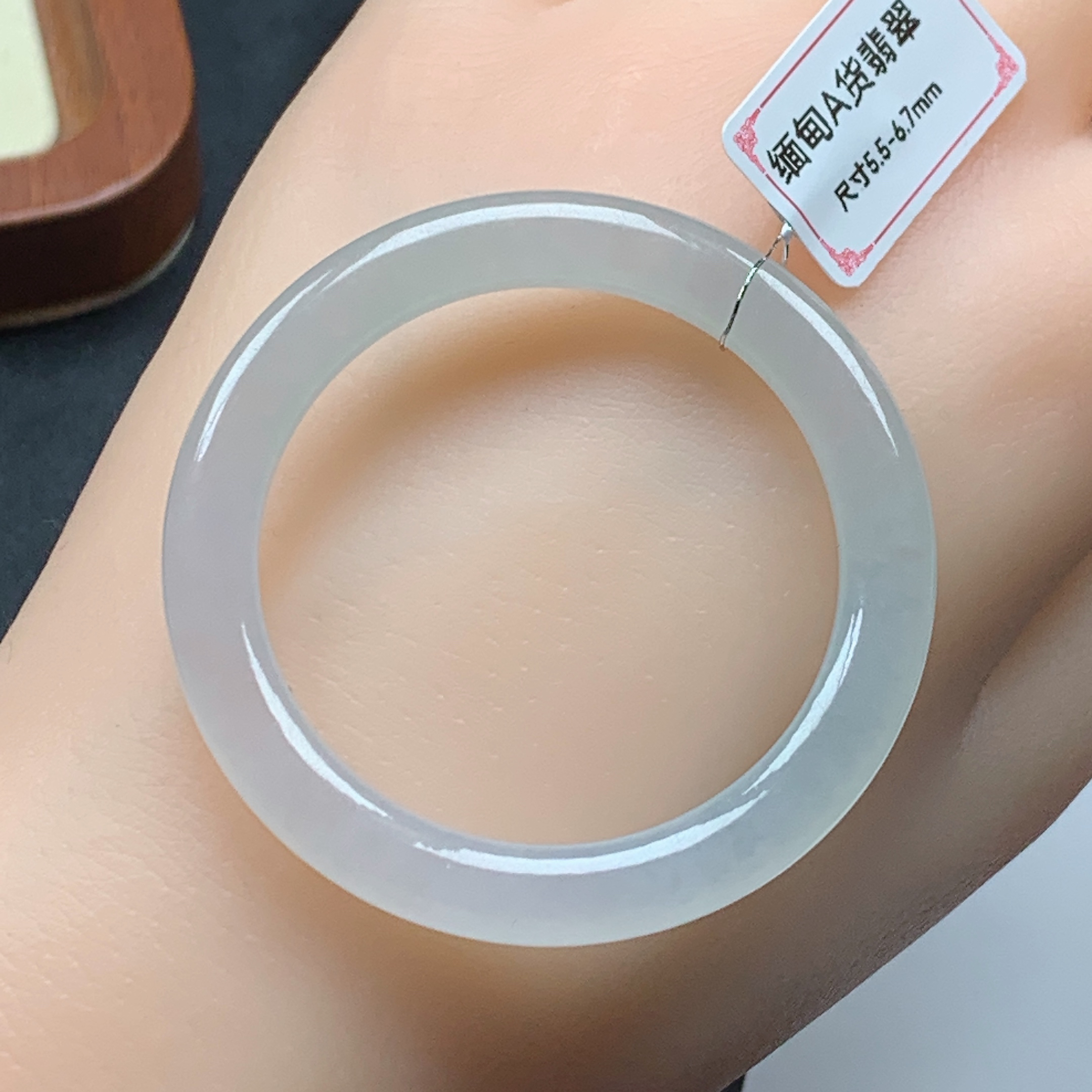 缅甸天然翡翠A货冰种平安环吊坠
