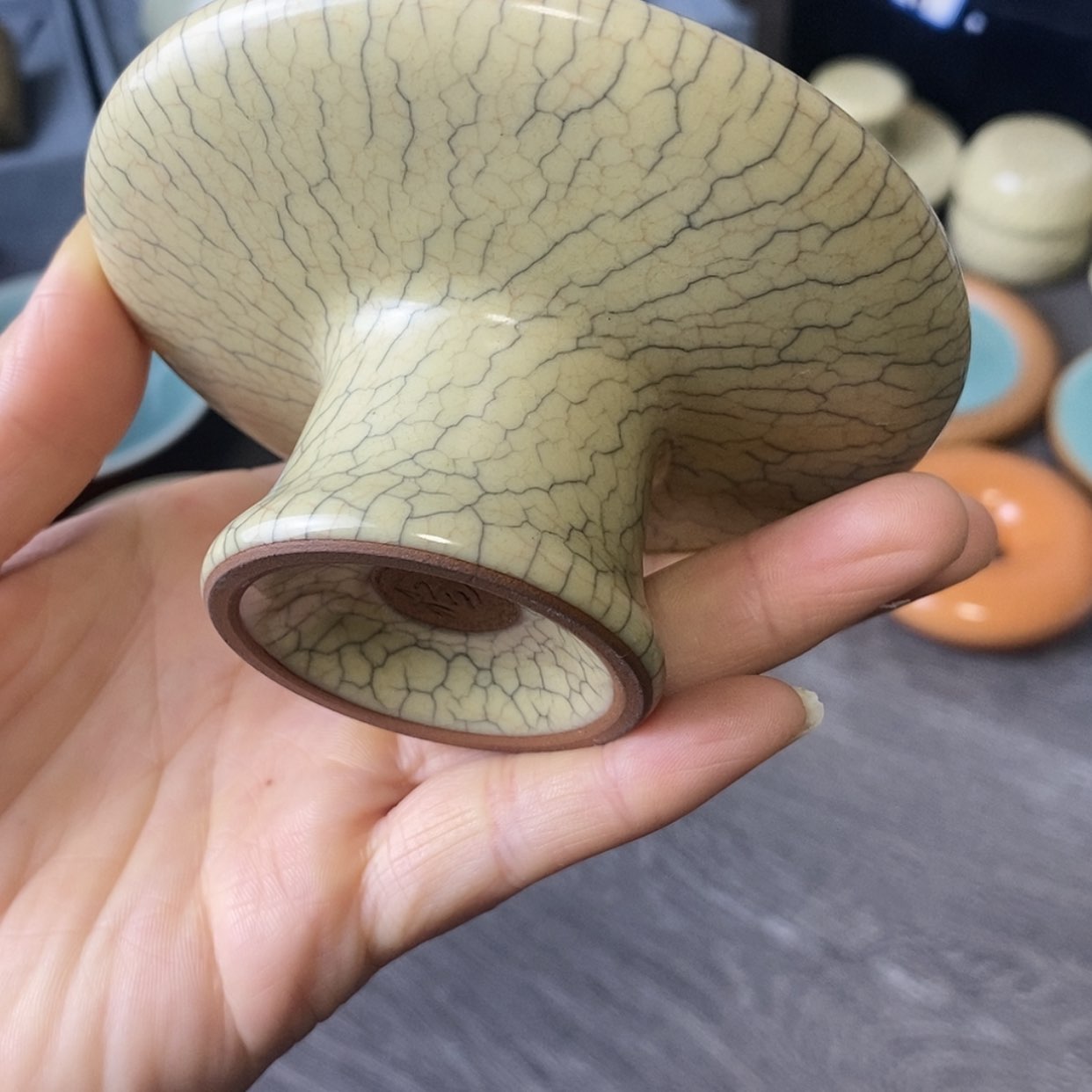 【闪购商品】龙泉青瓷墨纹手工高足盖置