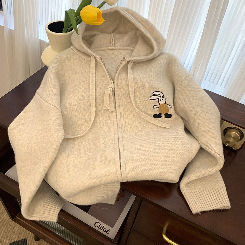 秋冬新款兔子刺绣连帽毛衣外套女韩版学院风宽松百搭针织开衫上衣