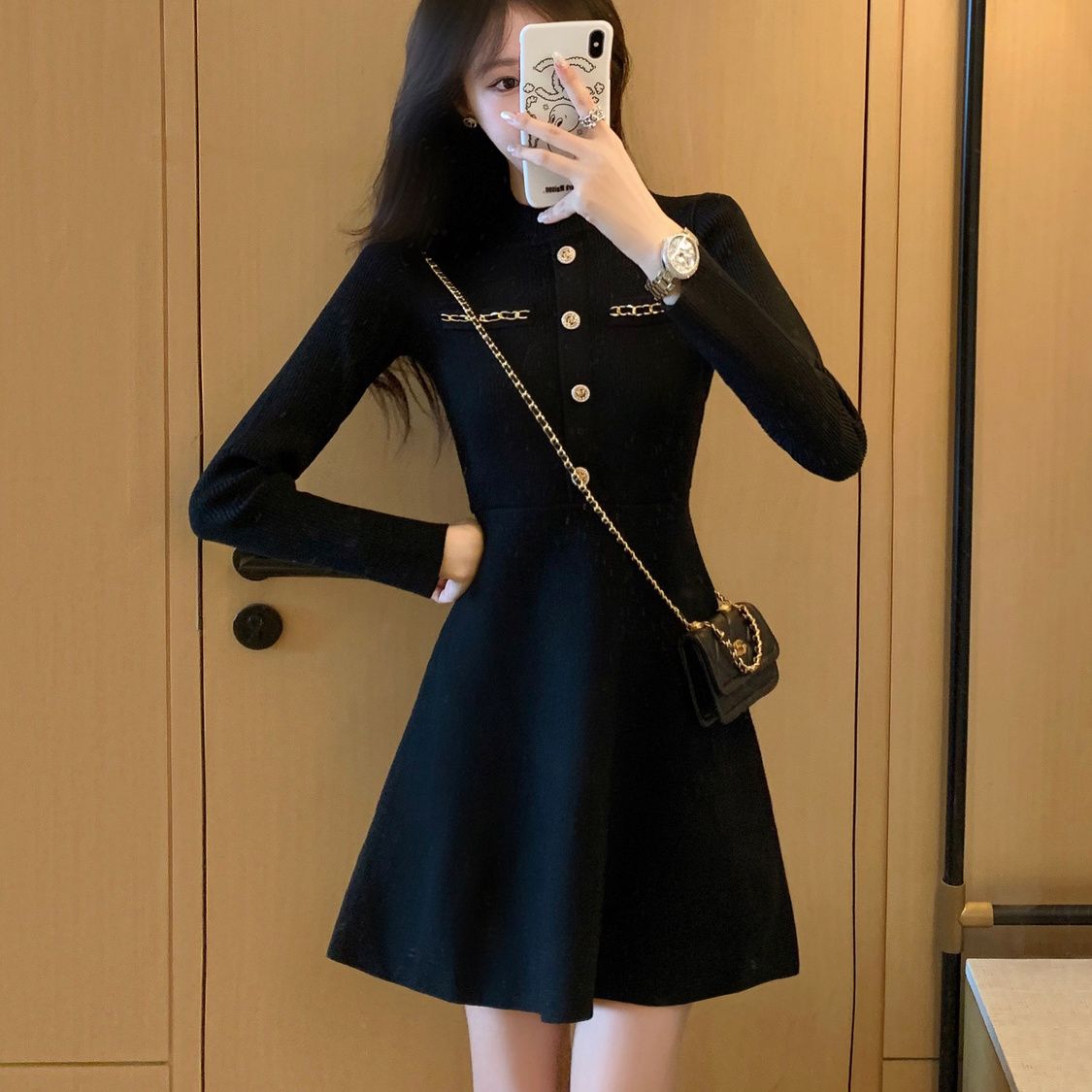 针织连衣裙秋冬2023新款女装法式收腰显瘦名媛气质高级感小黑裙子