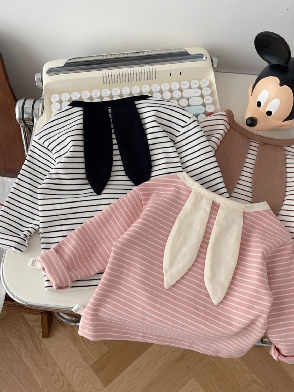 巴巴童装女童超萌打底衫棉质秋季儿童可爱兔耳朵条纹T恤男宝宝休