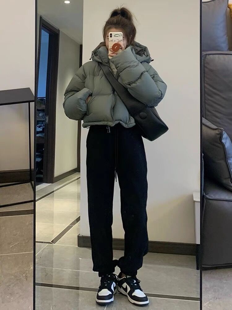 羽绒服女短款冬季2023新款韩版加厚可脱卸帽小个子显高面包服显瘦