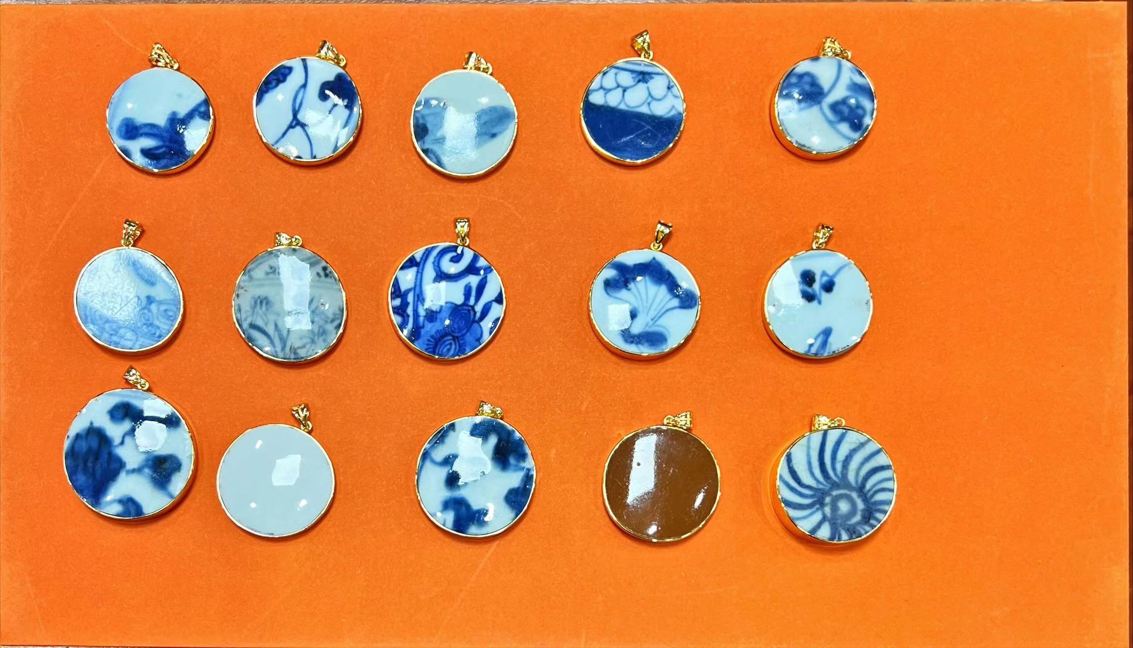 工艺镶嵌瓷片吊坠