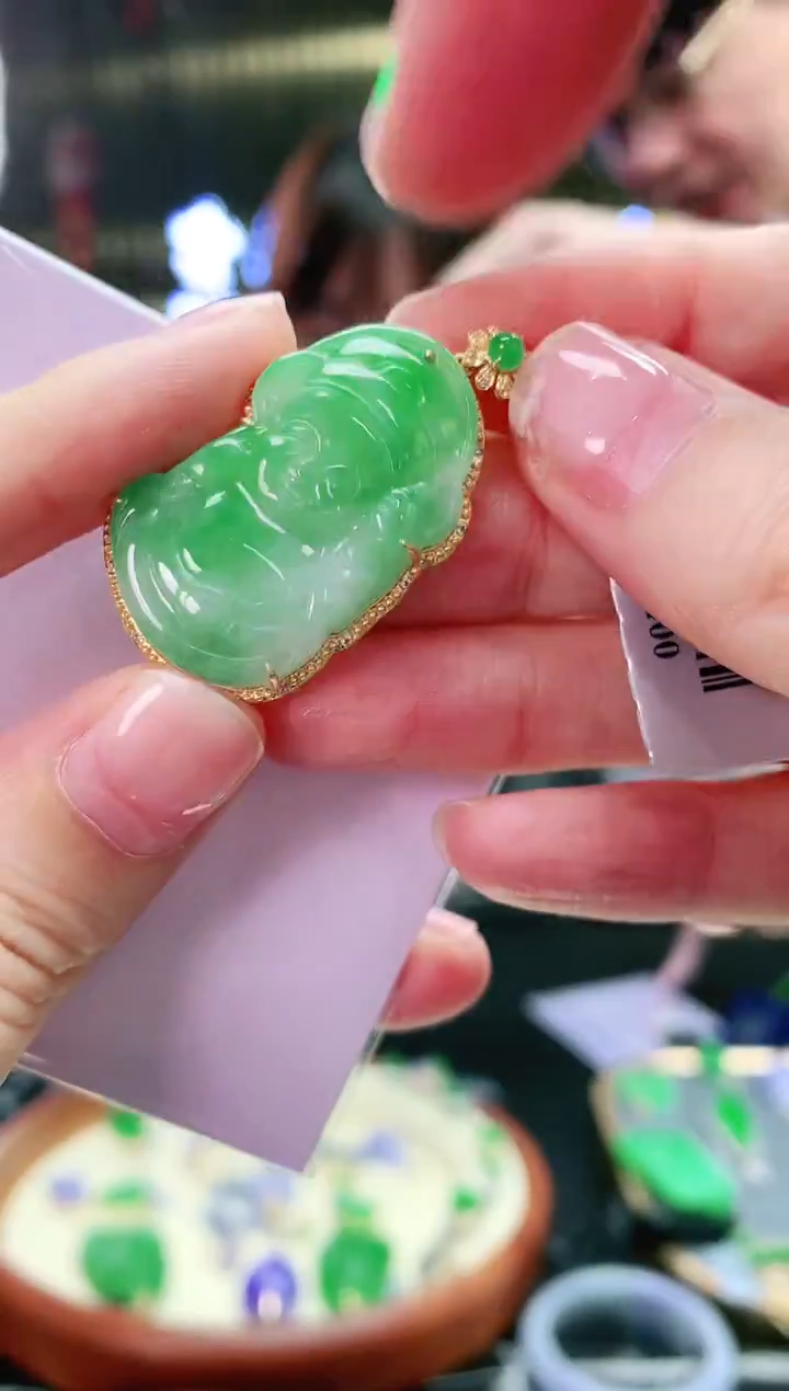 【闪购商品】翡翠颈饰18K金镶嵌君