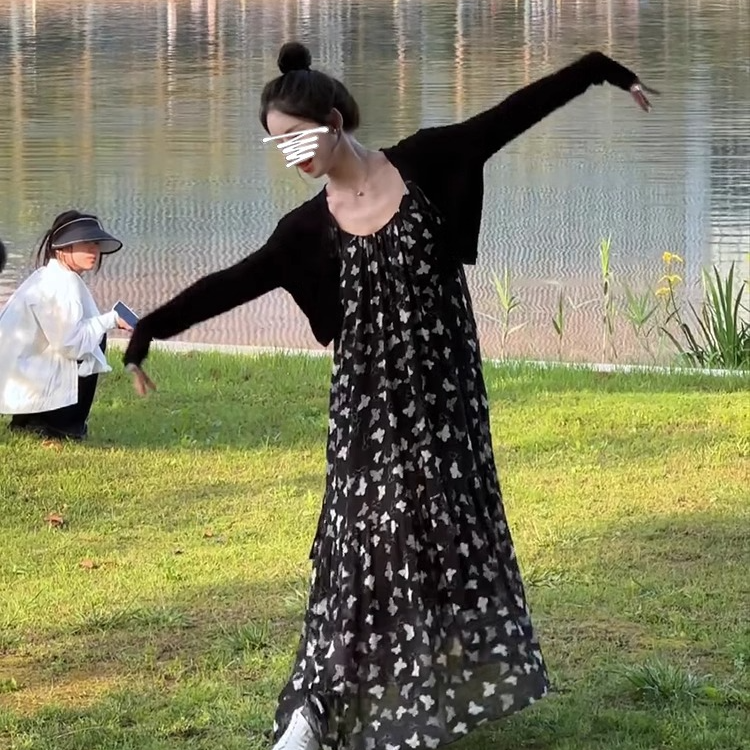 蝴蝶曼波法式设计感显瘦气质时尚蝴蝶连衣裙女夏季百搭开衫两件套