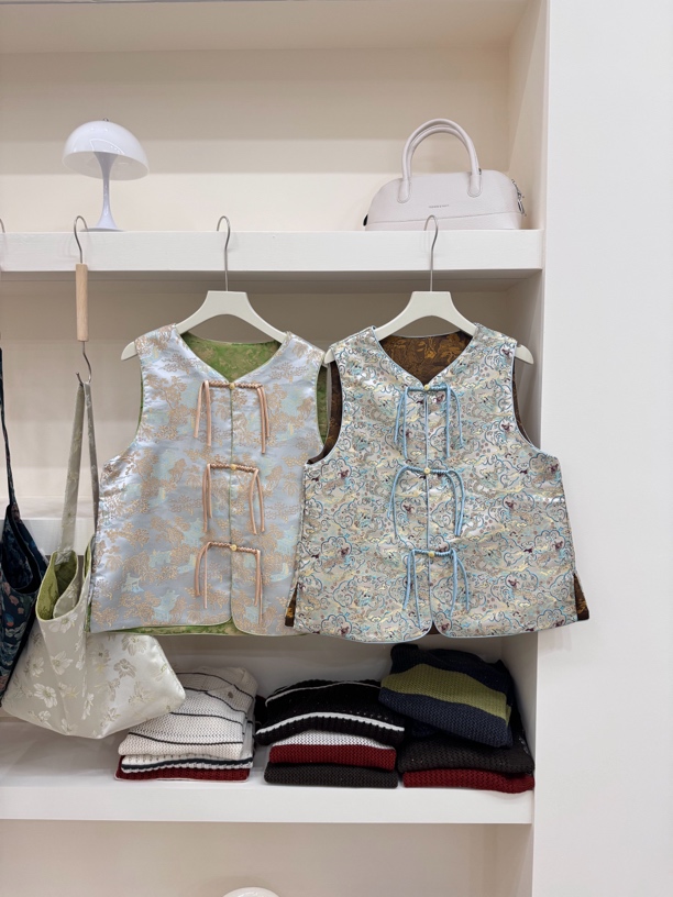 新中式国风法式高级感超好看马甲2025秋冬新款气质别致提花复古