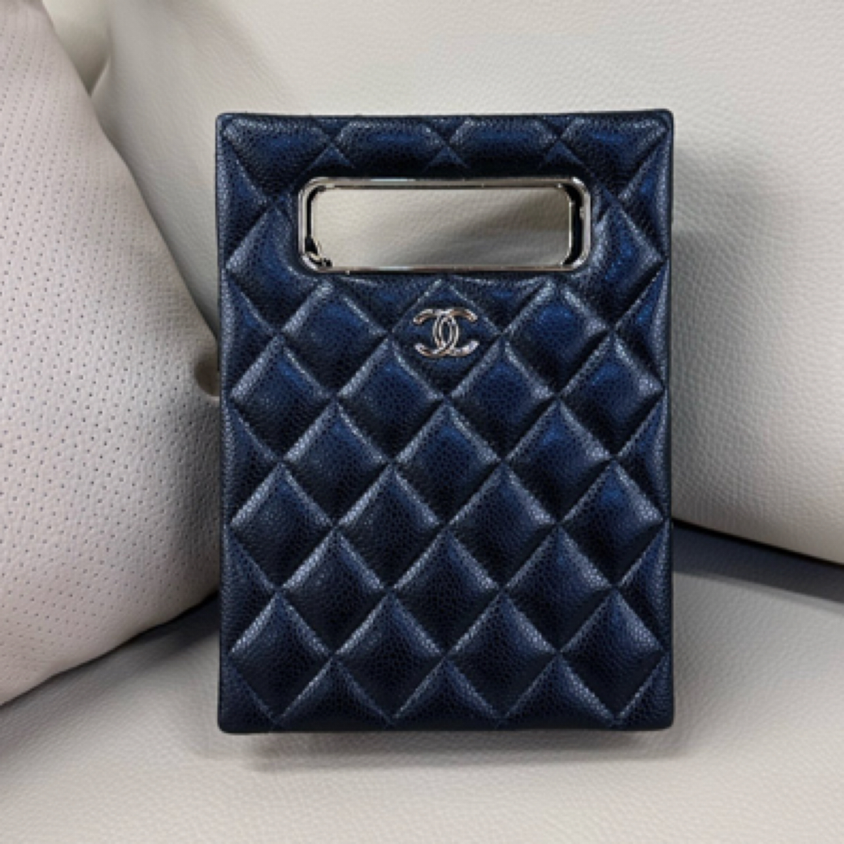 99新 Chanel/香奈儿 22S黑金皮串链滚边琴谱晚宴包斜挎包女款百搭