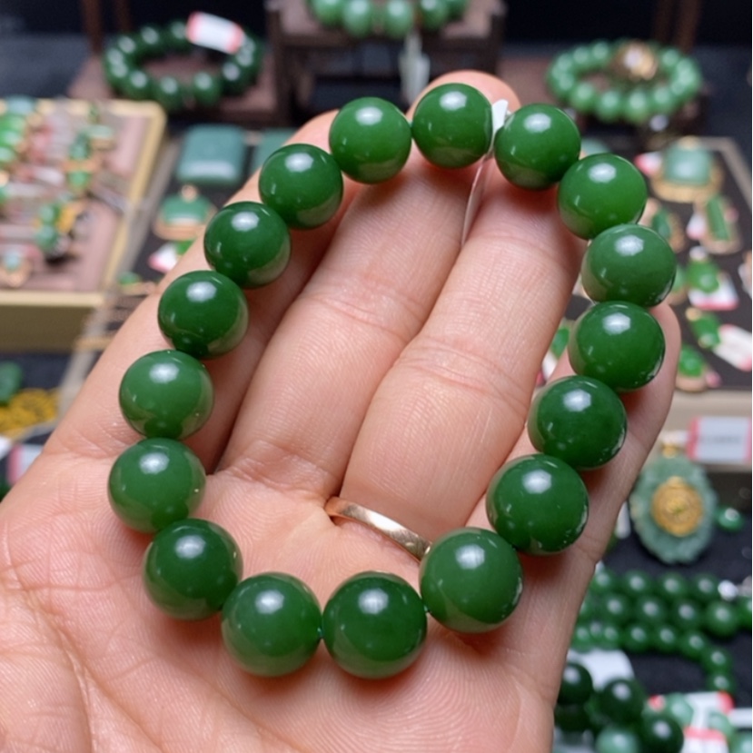【闪购商品】和田玉（碧玉）颈饰未镶嵌小**?