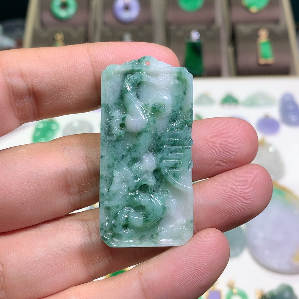 【闪购商品】翡翠颈饰未镶嵌y****g