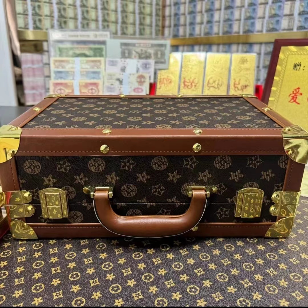 宝藏收藏 钞币高端收藏品！至尊财富+龙行天下+时尚吊坠