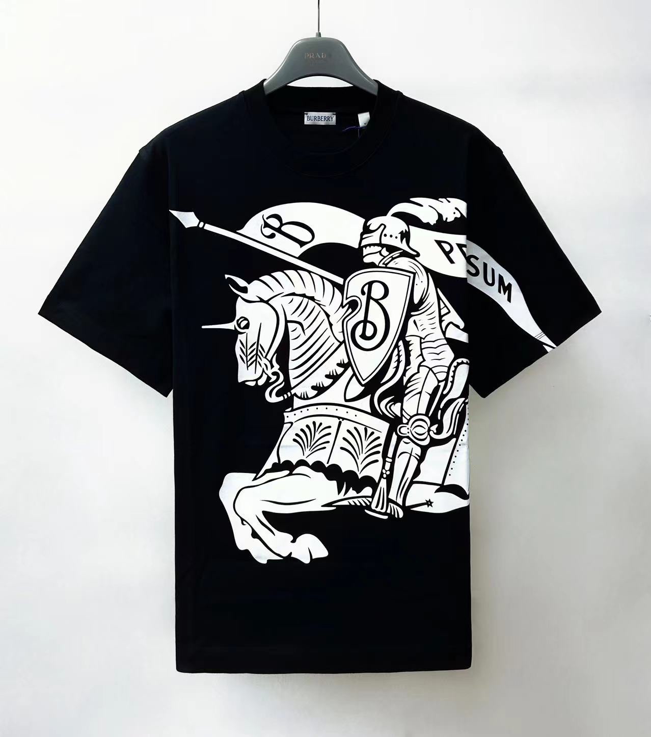 未使用 BURBERRY/博柏利 骑士战马印花男士短袖T恤8095058