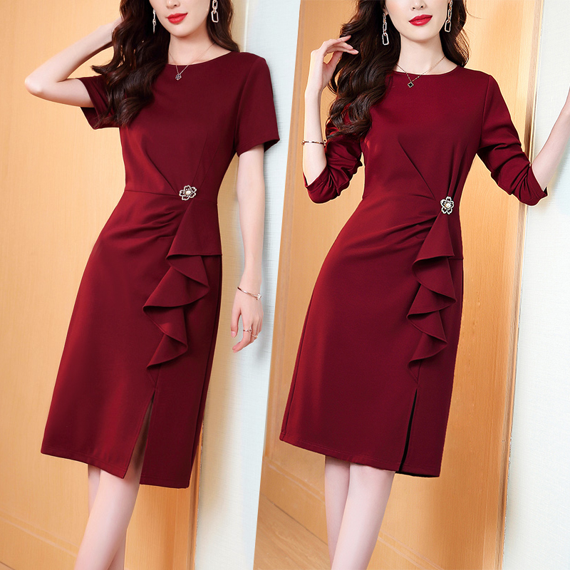 酒红色连衣裙女新款高端名媛气质妈妈包臀宴会礼服裙小个子婚礼服