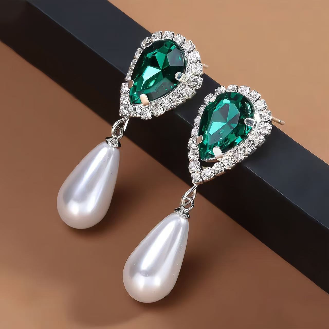  复古宫廷风水滴形耳环（015）