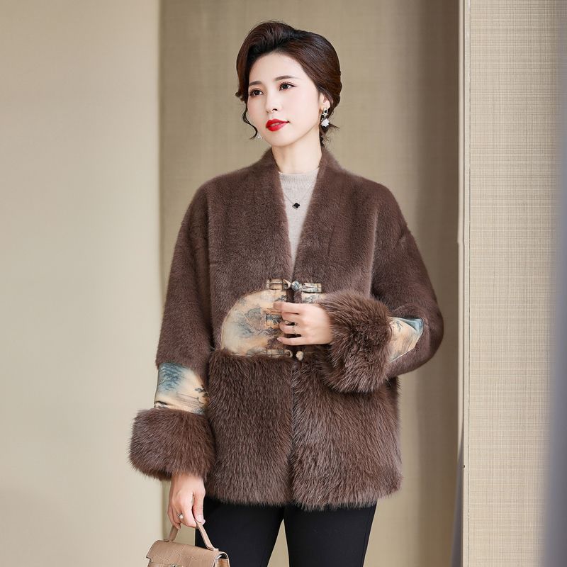 啄木鸟2023妈妈装仿水貂绒毛呢外套秋冬季新款加绒保暖短款中老年