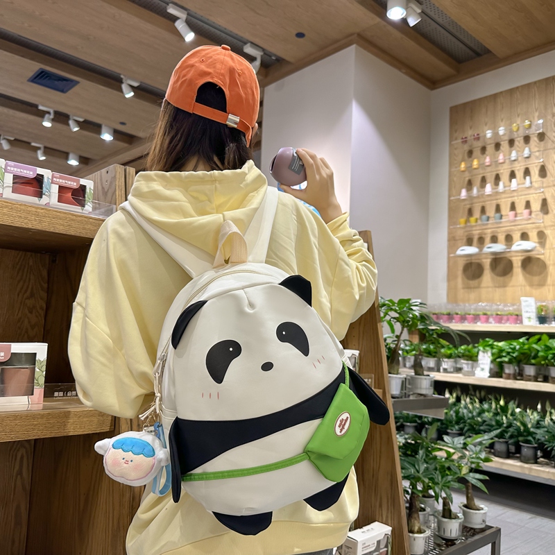 mingdiandian可爱熊猫双肩包女大容量卡通搞怪背包学生上课书包