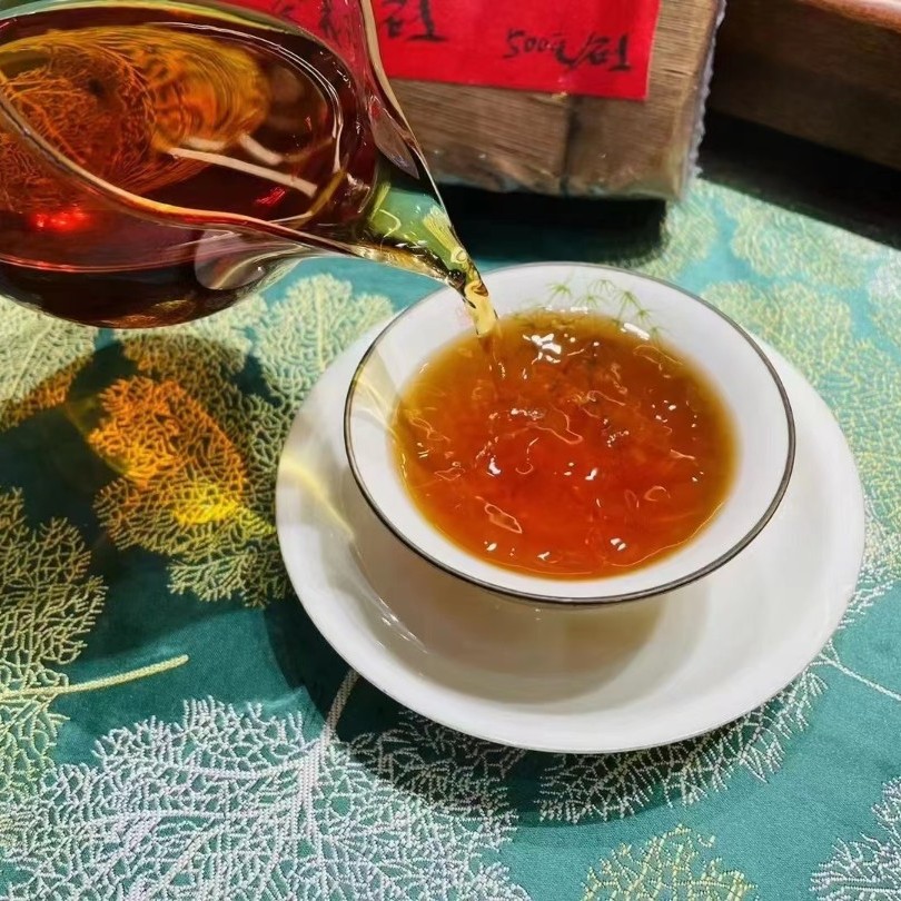 七彩云南普洱茶（红茶）大方盒精致送礼木盒款