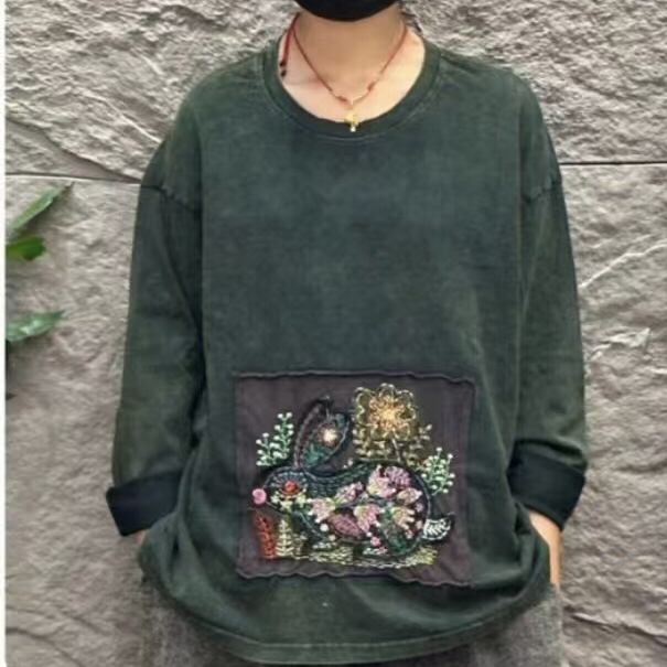【铃铃】秋冬炒色文艺宽松大版刺绣兔子贴布纯棉上衣胸围130衣长67