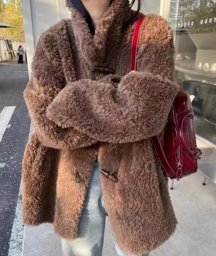 6008三炫家女装皮毛一体牛角扣气质网红百搭开衫外套