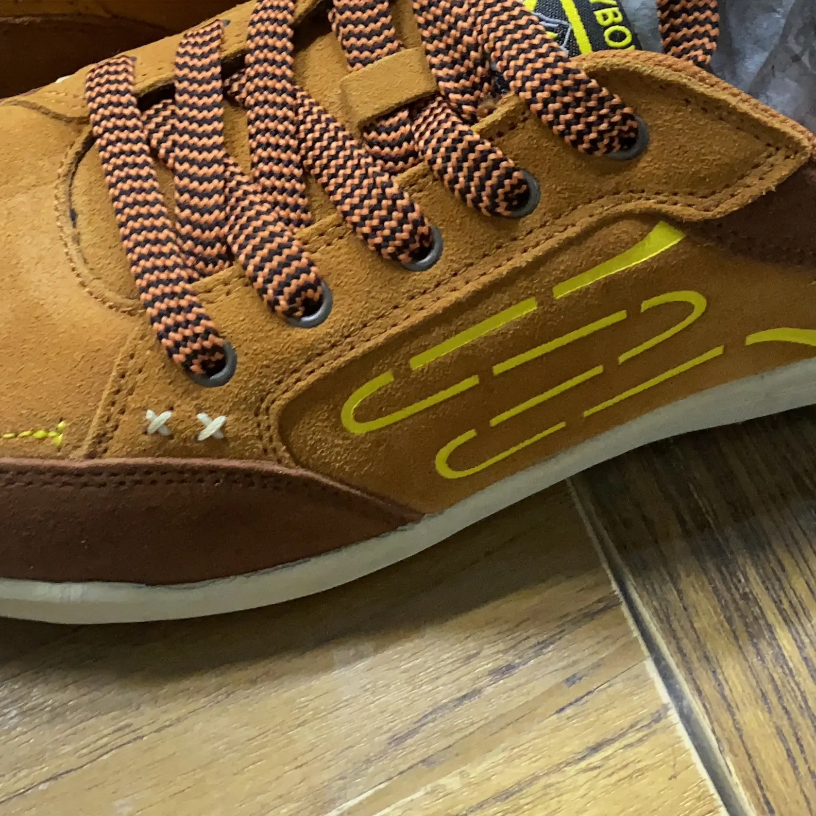 21号卡其色防滑耐磨低帮百搭休闲运动鞋