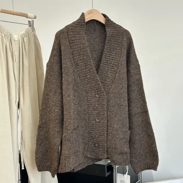 韩系新款设计感百搭宽松版高领长袖羊毛针织开衫女