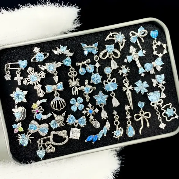 钛钢合成锆石耳饰 钛钢锆石耳饰 蓝粉组合可爱风耳钉耳骨钉