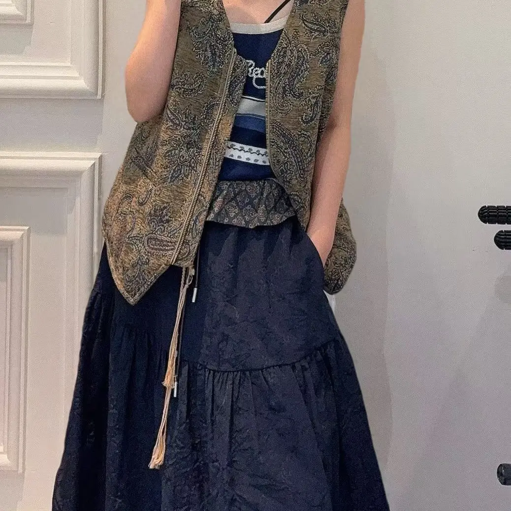 Journal Record2025秋冬女士复古刺绣百搭休闲短款开衫马甲