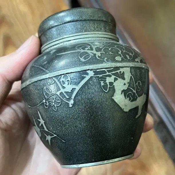 纯锡密封茶罐一只