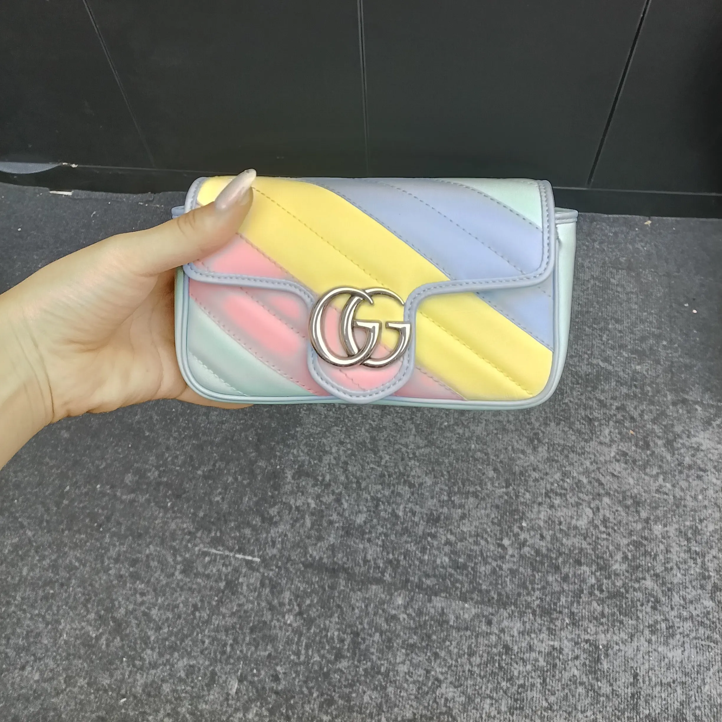 99新 GUCCI/古驰 马蒙迷你彩色拼色单肩斜挎包缺龙虾扣特卖