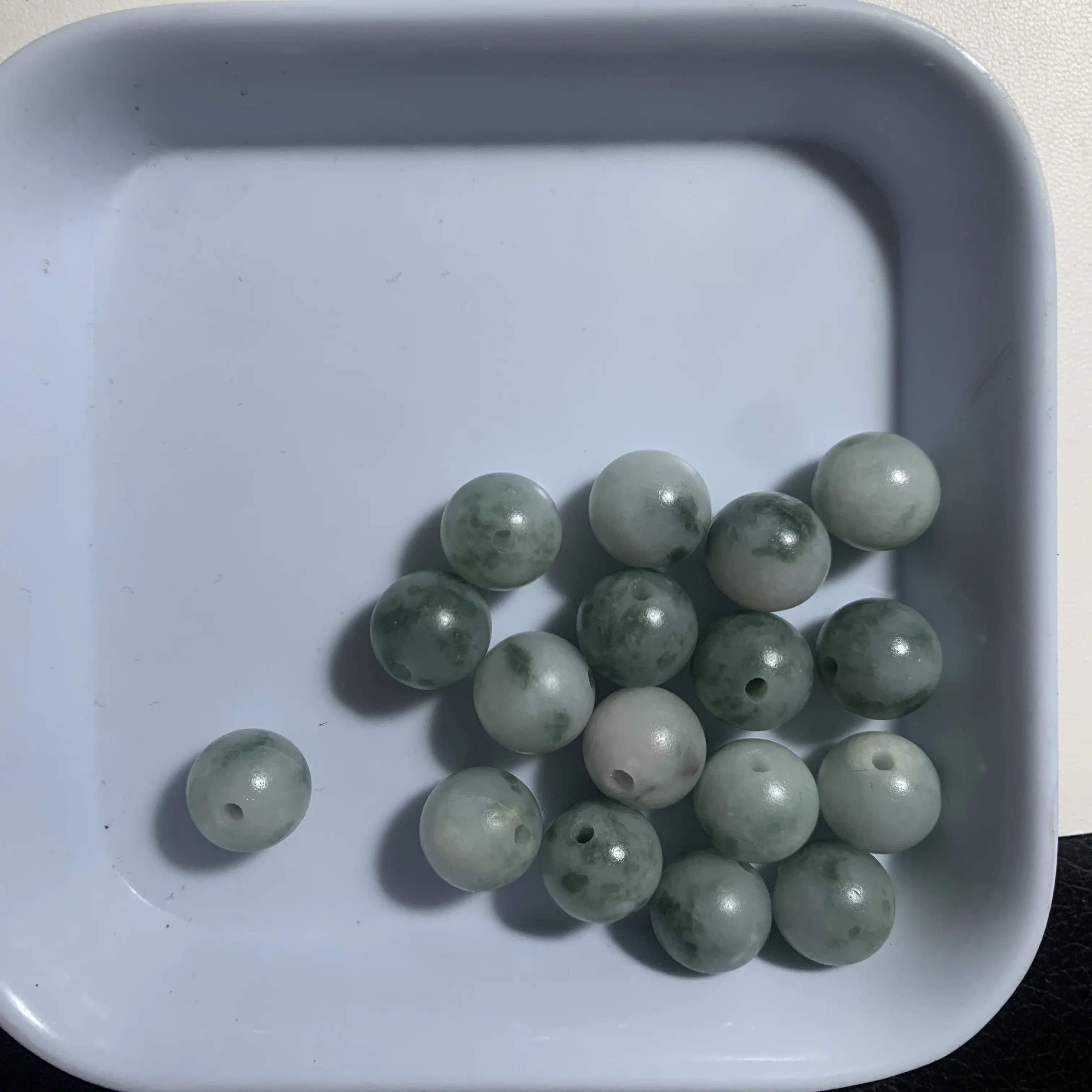 天然缅甸A货翡翠飘花圆珠散珠发其一