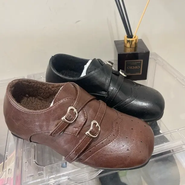 复古雕花方头乐福鞋女秋冬新款英伦风黑色单鞋百搭小皮鞋