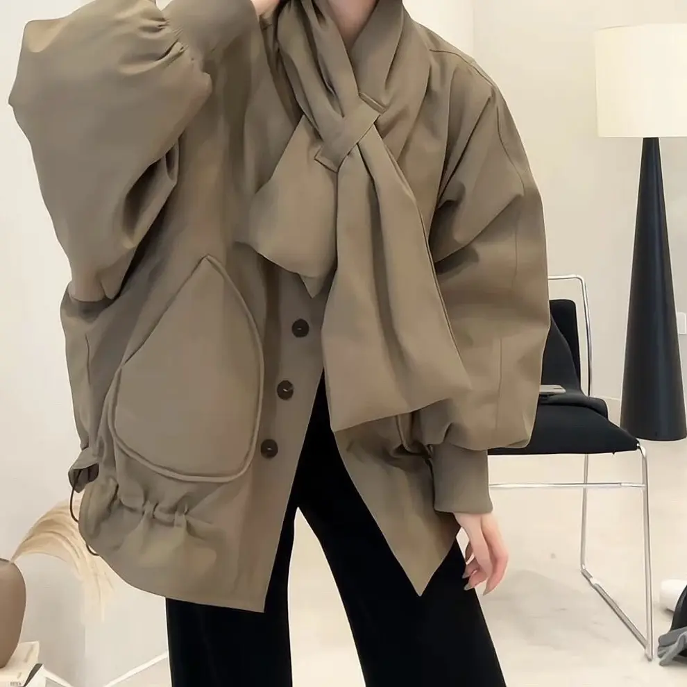 冬日摩卡纯色V领保暖女冬季配围巾通勤显瘦百搭外套