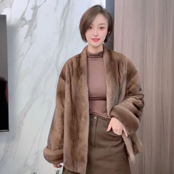 天鹅绒短二水貂整貂皮草外套女V领年轻时尚挽袖气质新款