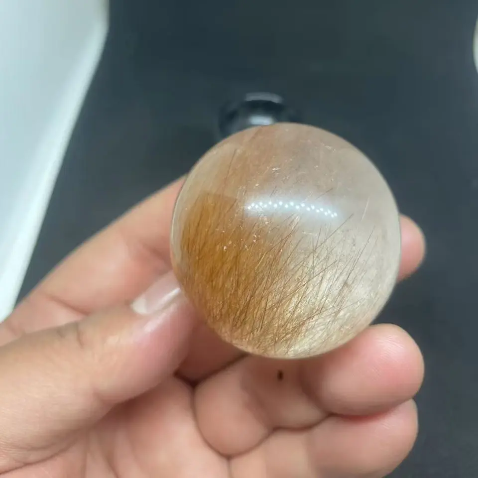 纯天然铜发晶水晶球尺寸4,6重140克