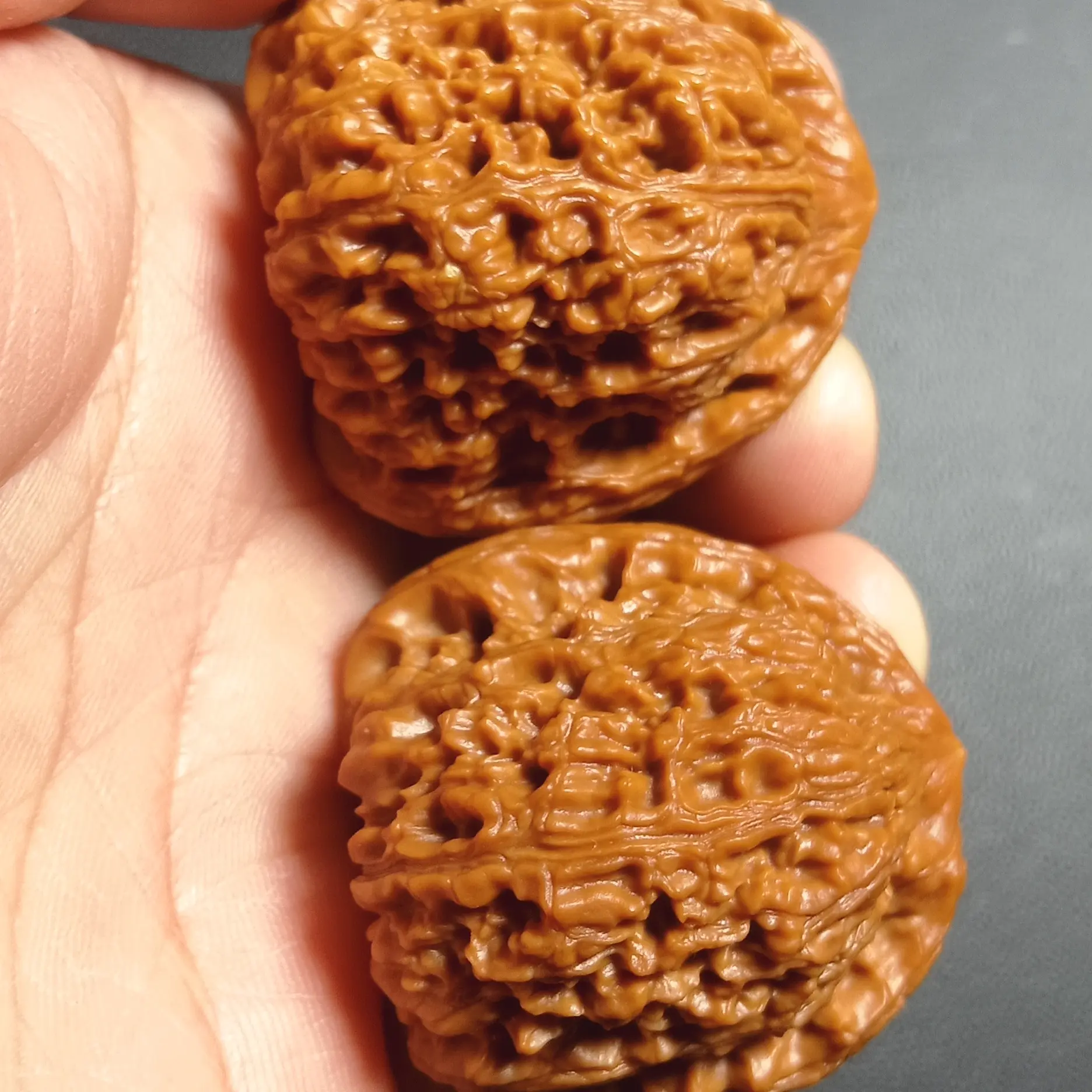 高端收藏级文玩核桃南疆石狮子头