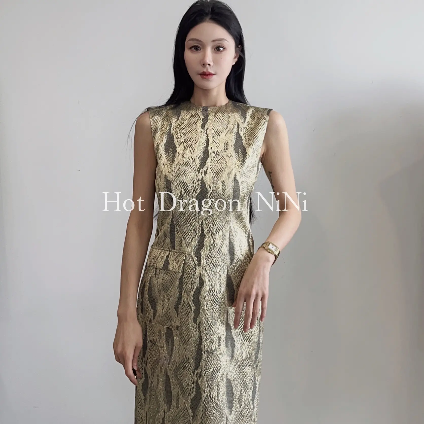 「Hot Dragon NiNi 」独立主理人设计品牌 生命肌理 旗袍式连衣裙