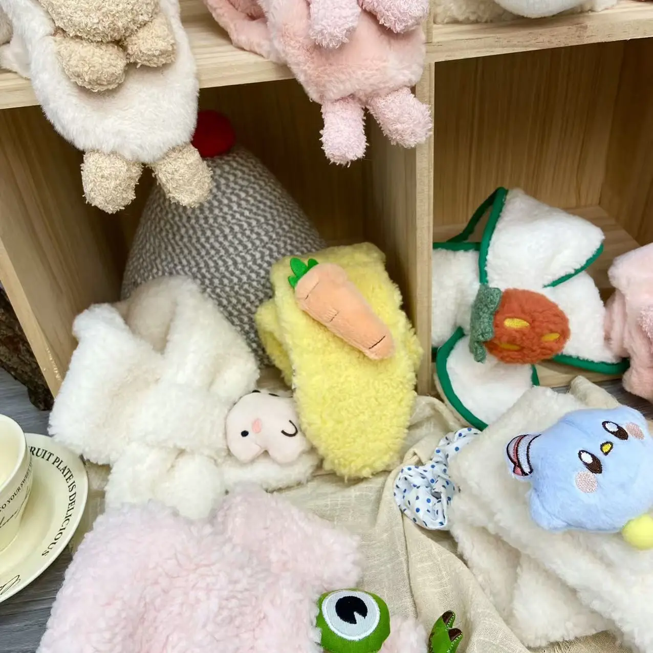 围巾通用秋冬季加绒加厚保暖可爱卡通毛茸茸小狗神器百搭毛绒ins