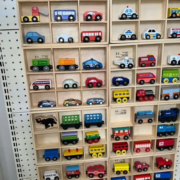 实木小汽车玩具3 - 6岁男童生日礼物