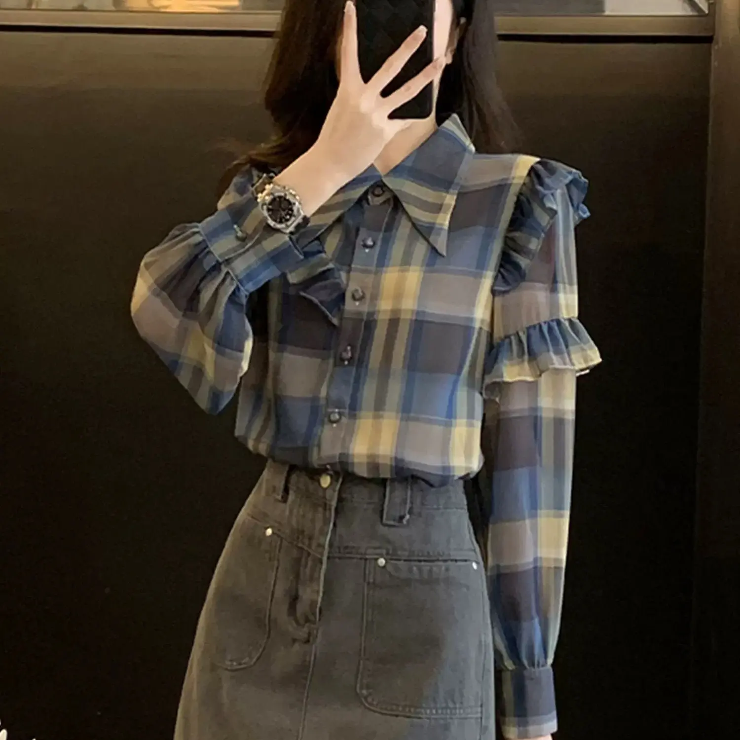 蓝色格子长袖衬衫女2025年春秋新款复古宽松减龄短款衬衣上衣显瘦