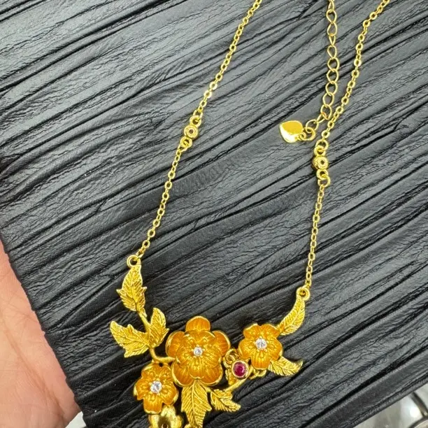 铜合成锆石项链 铜合金石榴花 时尚轻奢小众设计 婚嫁气质锁骨链