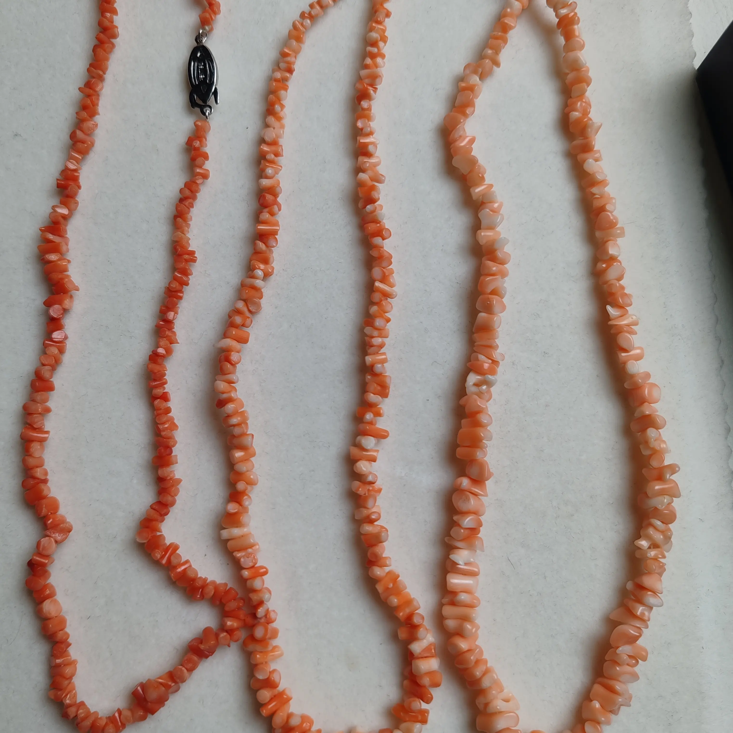 天然珊瑚粉红原枝项链一套