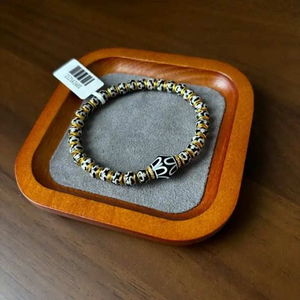 黑白宝瓶 莲花 玛瑙手串 藏式潮流文玩款 尺寸 6mm-10mm