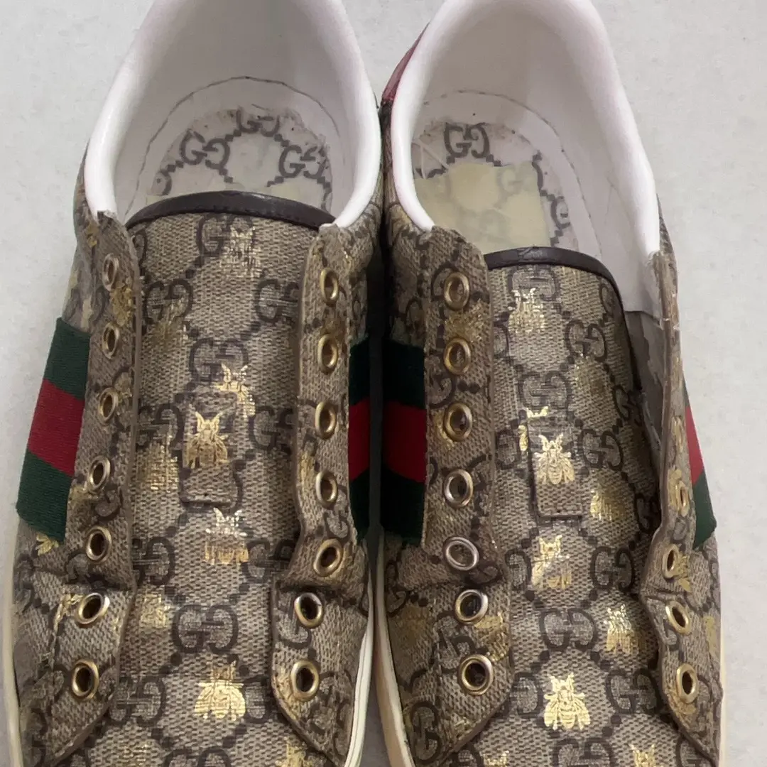 小蜜蜂换内里后尾logo