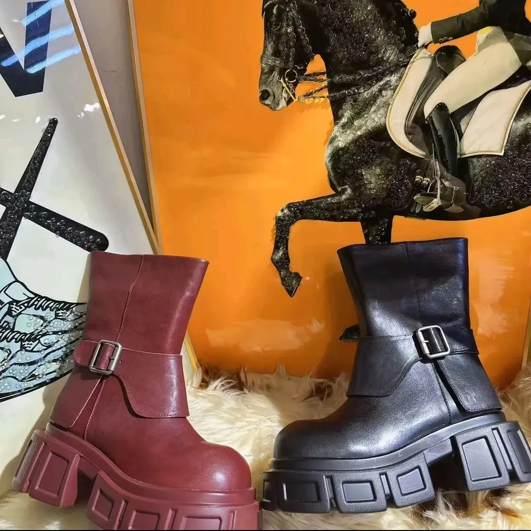 系带厚底英伦风女士短筒马丁靴增高百搭时尚