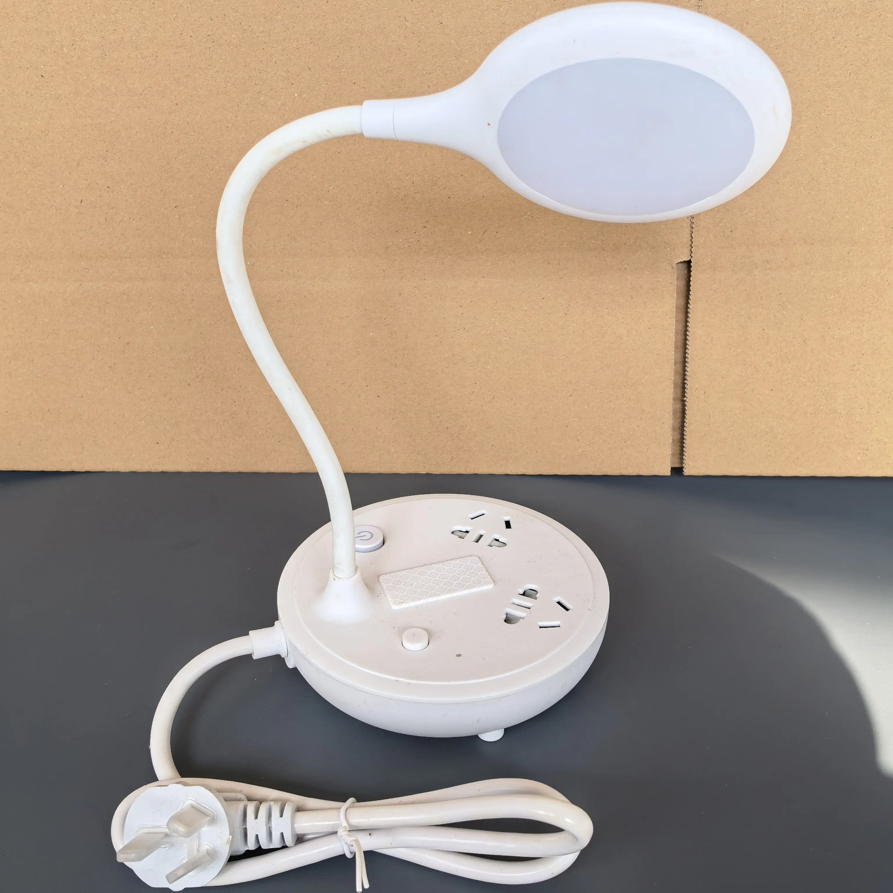 智能语音控制通用迷你随身无线充电小夜灯适用于卧室宿