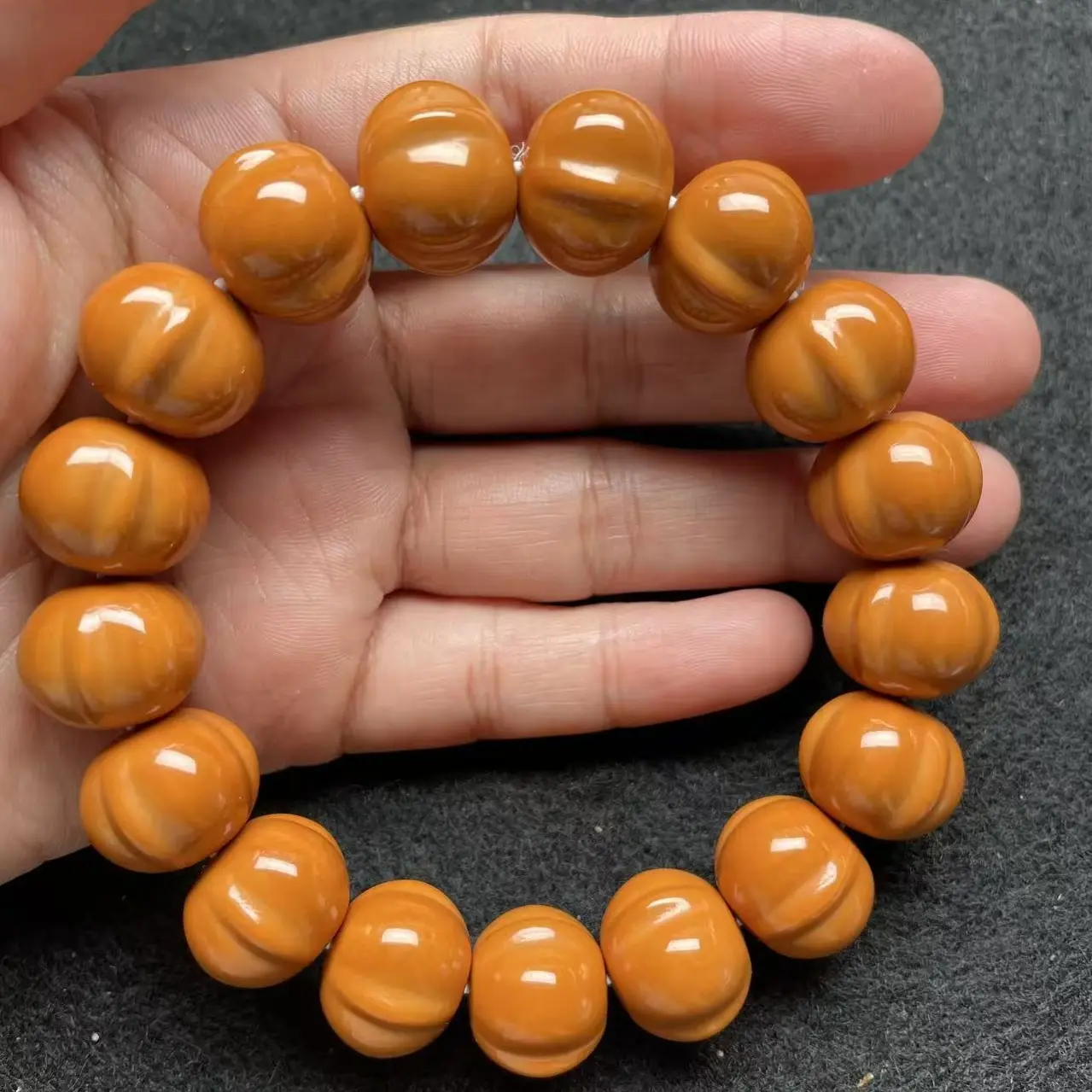 鲨鱼背光珠手捻核桃文玩单圈